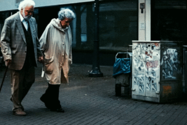 Cyrkulujący przechodzień